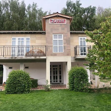 Zaton Guesthouse Cholpon-Ata Exteriör bild